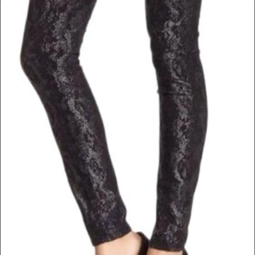 7 For All Mankind Gwenevere Ankle soft black Snake print skinny‎ jeans